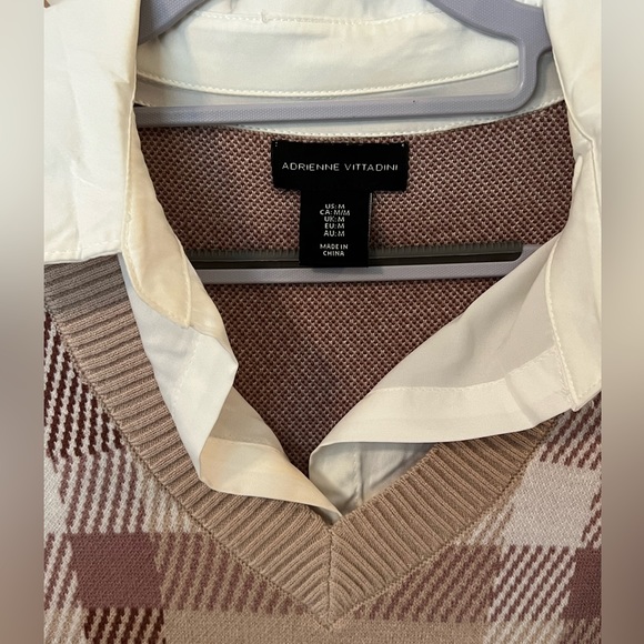 Adrienne Vittadini Plaid Sweater with Faux Collared Button Down Lining (Size M) - Picture 4 of 4